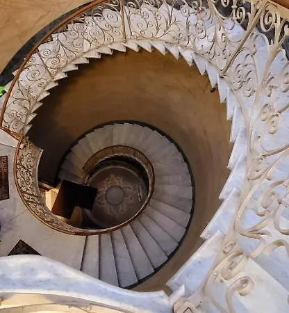 L'americano Luxury Pensión 4*