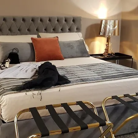 L'americano Luxury בית הארחה